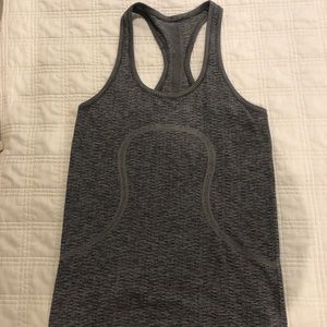 Lululemon black/gray and bone tank sz 10